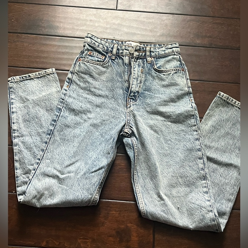 Zara Light Wash Straight Leg Jeans